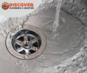 https://discoverplumbingandrooter.com/wp-content/uploads/2021/03/call-a-plumber-to-fix-it-300x251.jpg