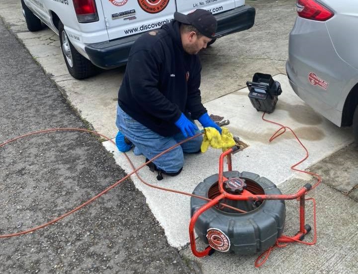 Professional Rooters Fixing Sewer Line Issues